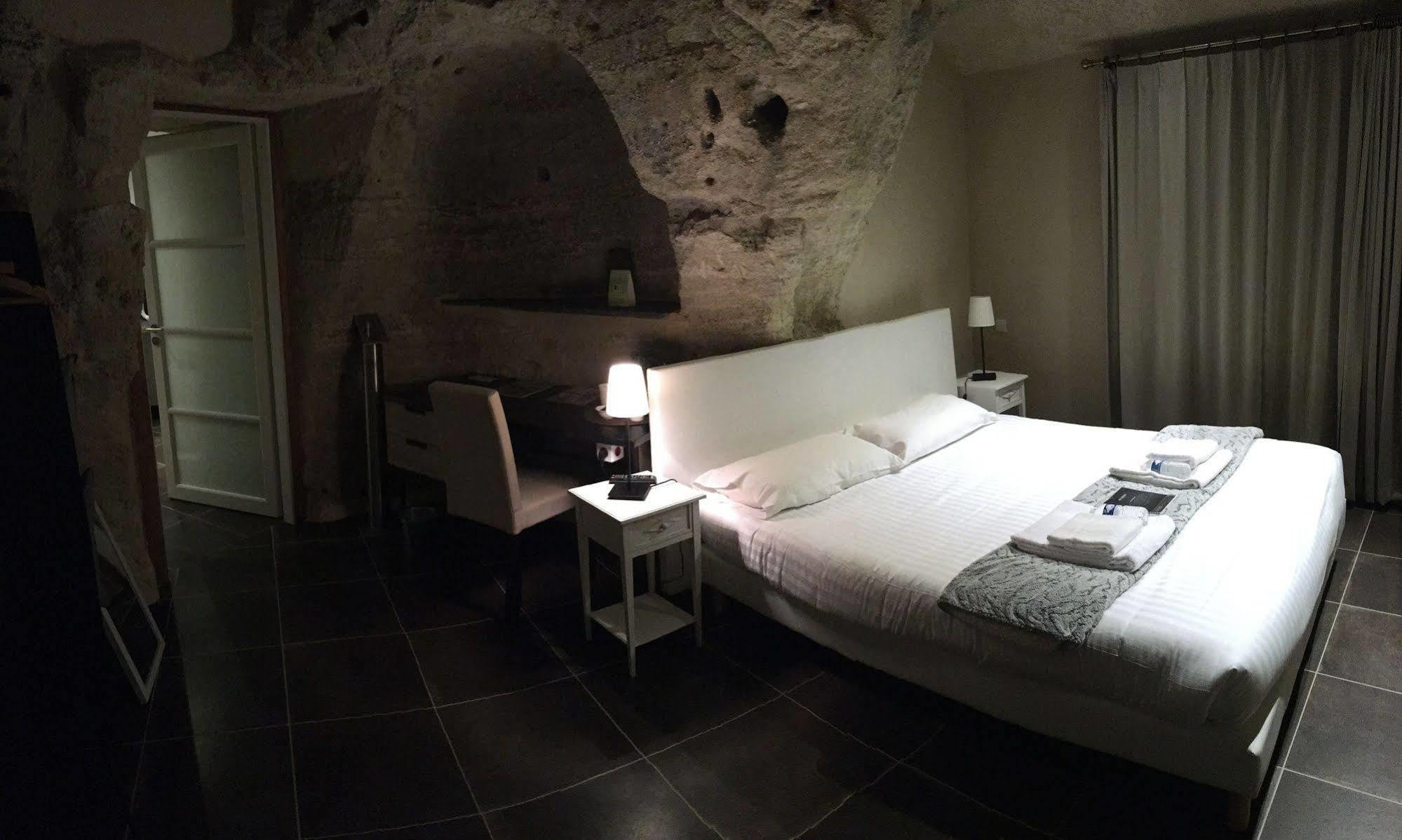 Rocaminori Hotel Louresse-Rochemenier Dış mekan fotoğraf