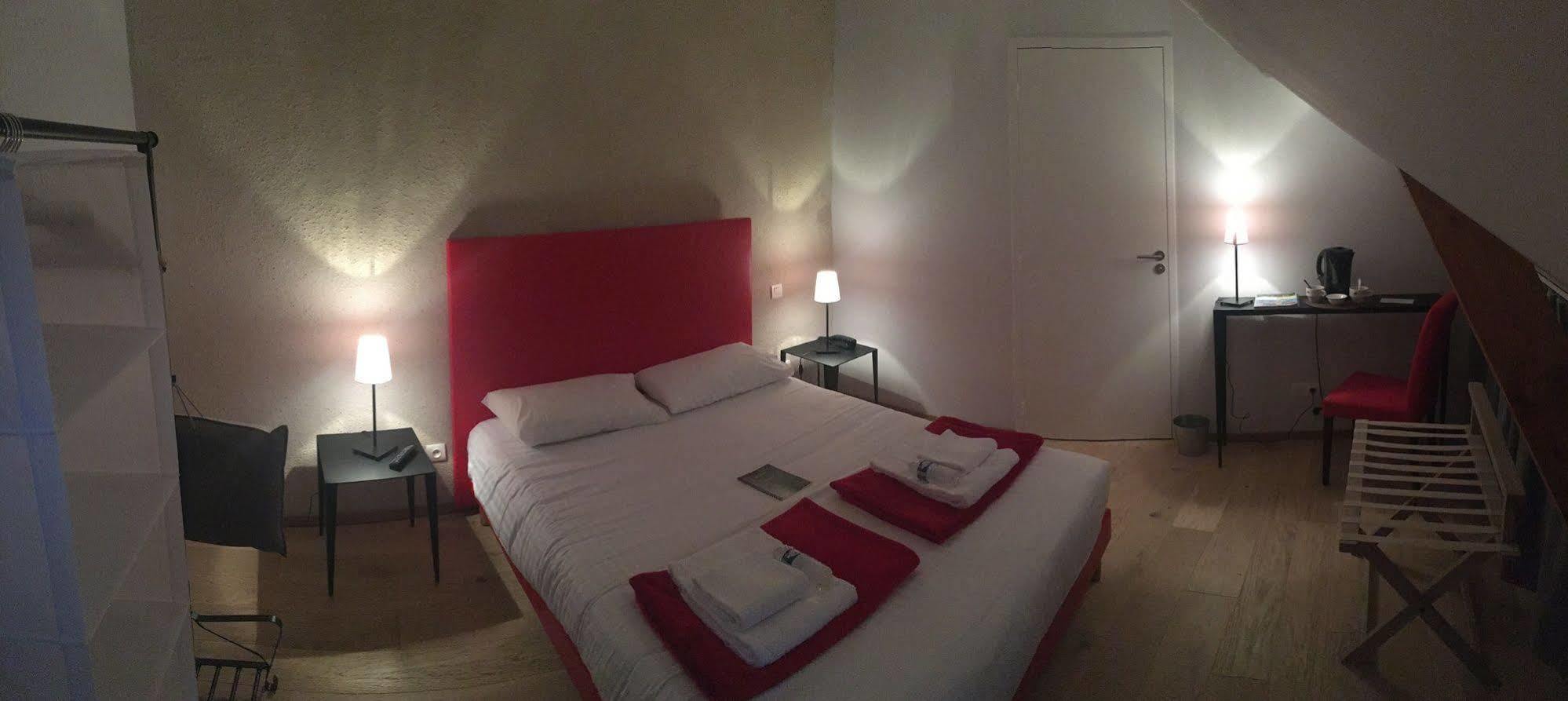 Rocaminori Hotel Louresse-Rochemenier Dış mekan fotoğraf